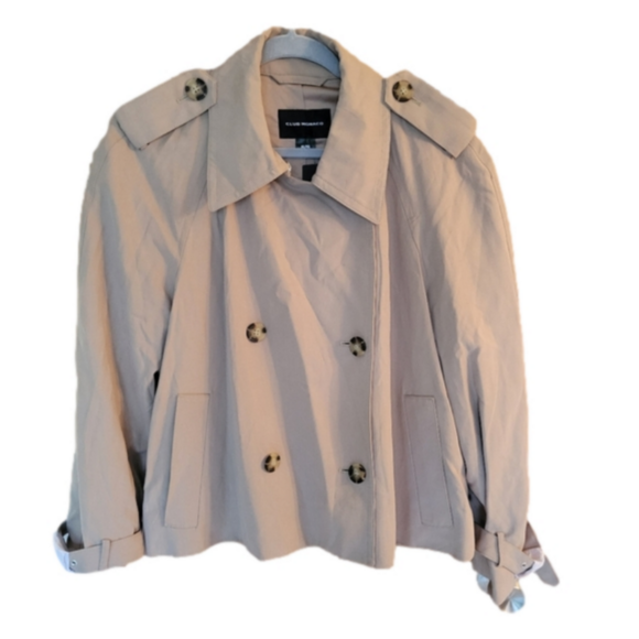 Club Monaco Jackets & Blazers - NWT Club Monaco Tan Double Breasted Short Trench Coat